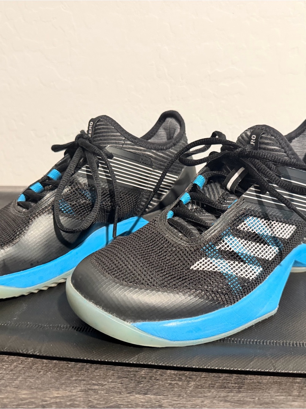 Adidas Adizero ubersonic 3 clay tennis shoes black shock cyan women 6